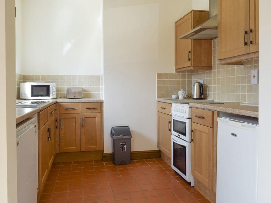 Cinder Cottage-UK11370