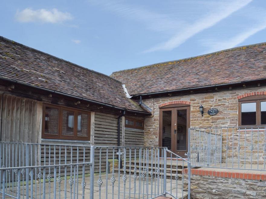 Peartree Cottage-UK11367