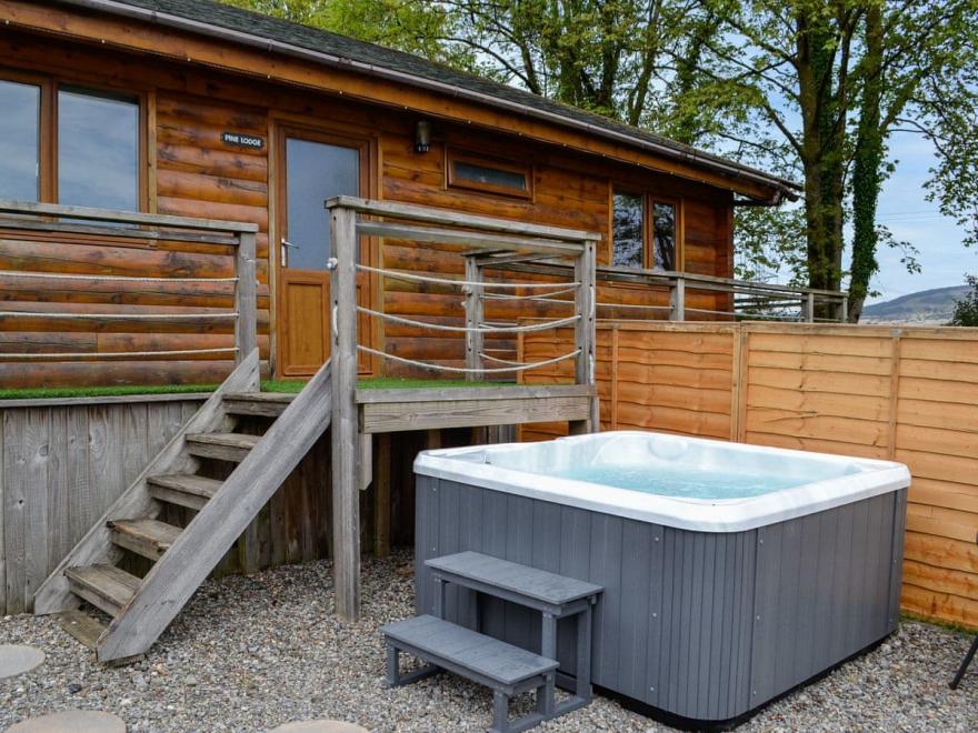 Pine Lodge - UK11391