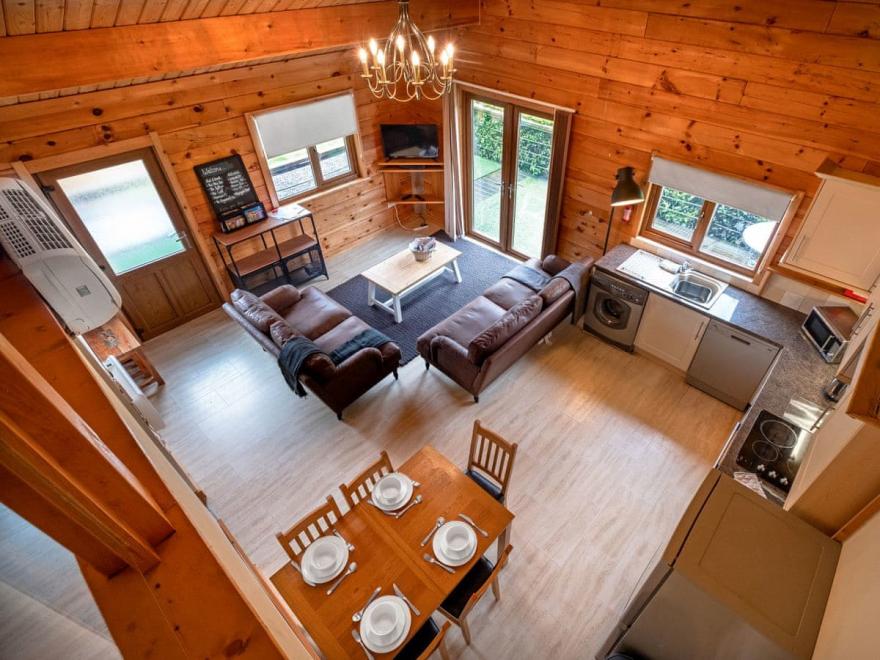 Pine Lodge - UK11391