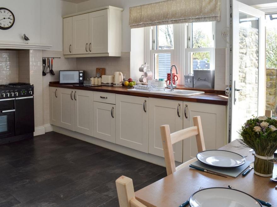 Old Post Office Row Cottage