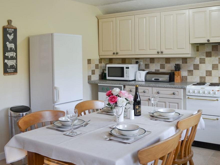 Higher Hopworthy Cottage-UK11436