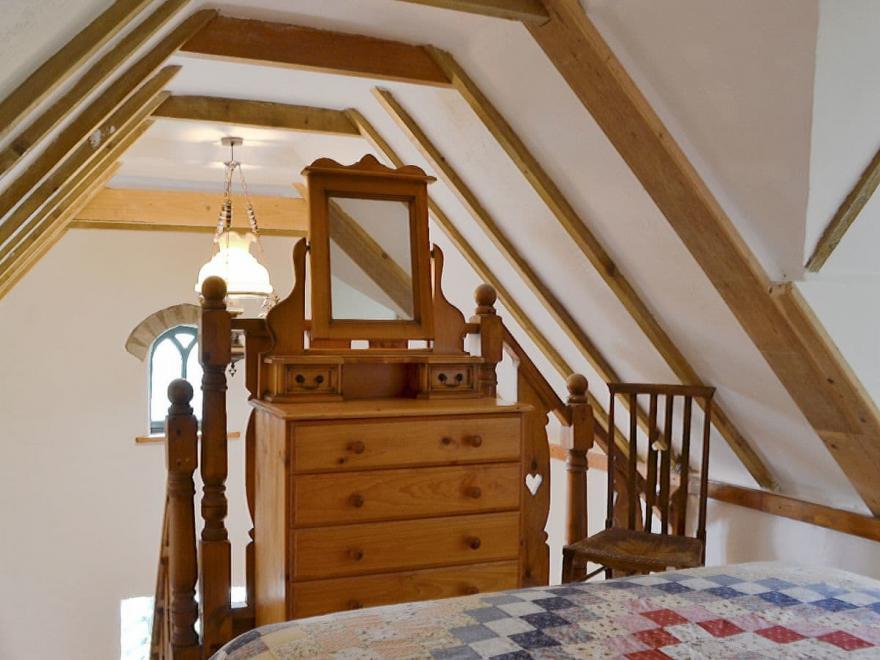 Snow Whites House - UK11479