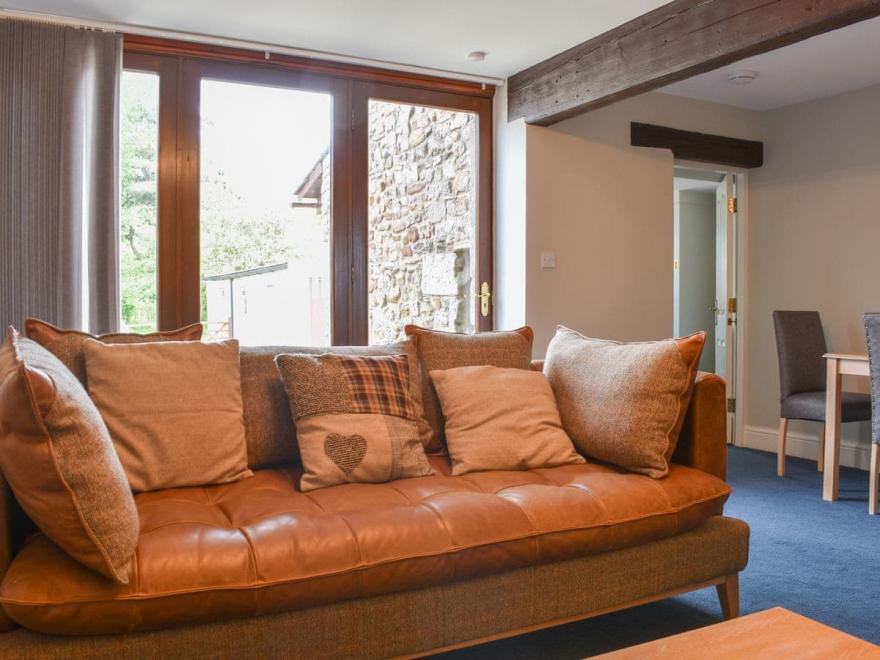 The Oyster Catcher - UK11546