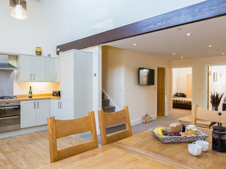 The Purple Pheasant - UK11551