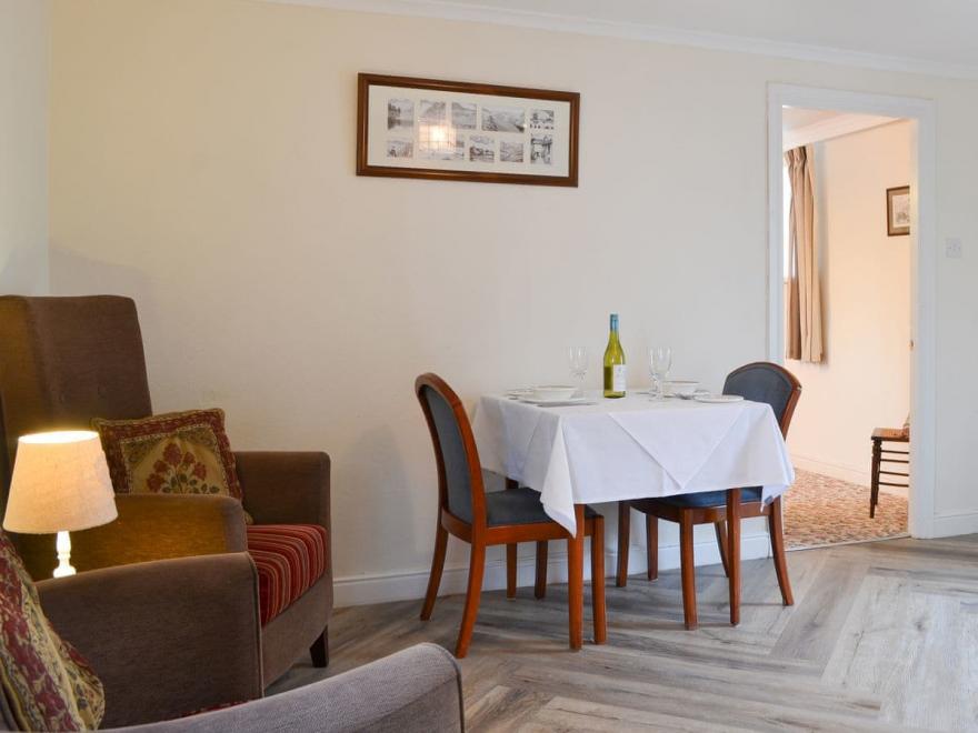 Lorna's at the Grange - UK11565