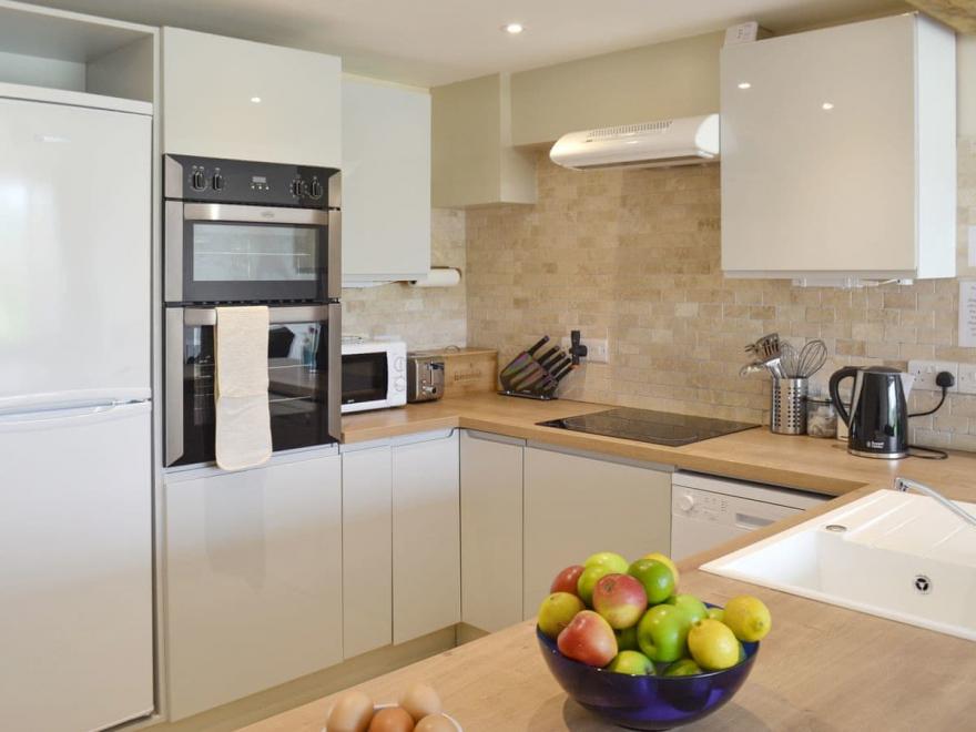 Louisa's Cottage - UK11596