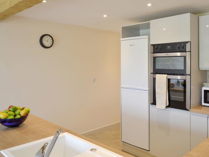 Louisa's Cottage - UK11596