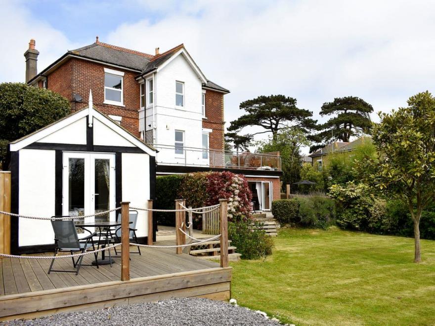 Victoria Apartment - UK11614