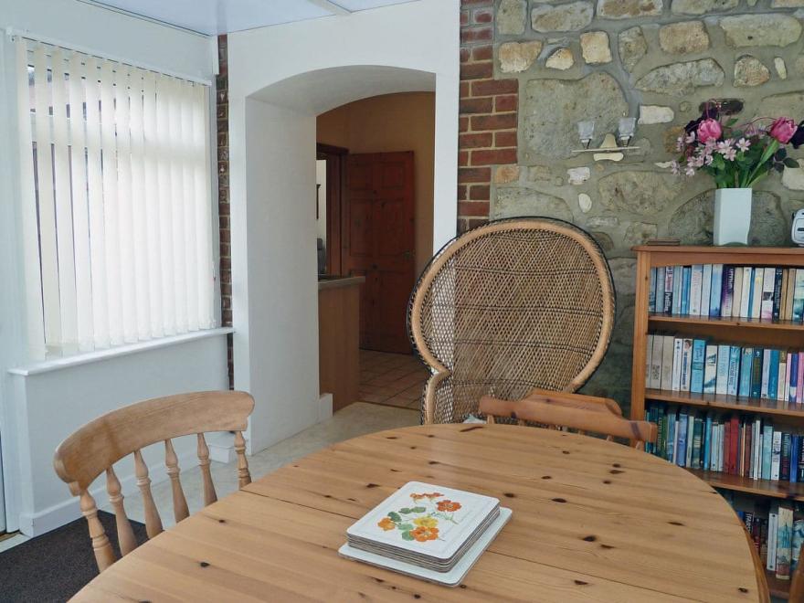 Lavender Cottage-UK11687