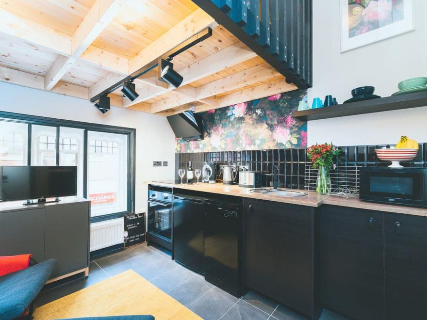 Apartment 1 - UK11731