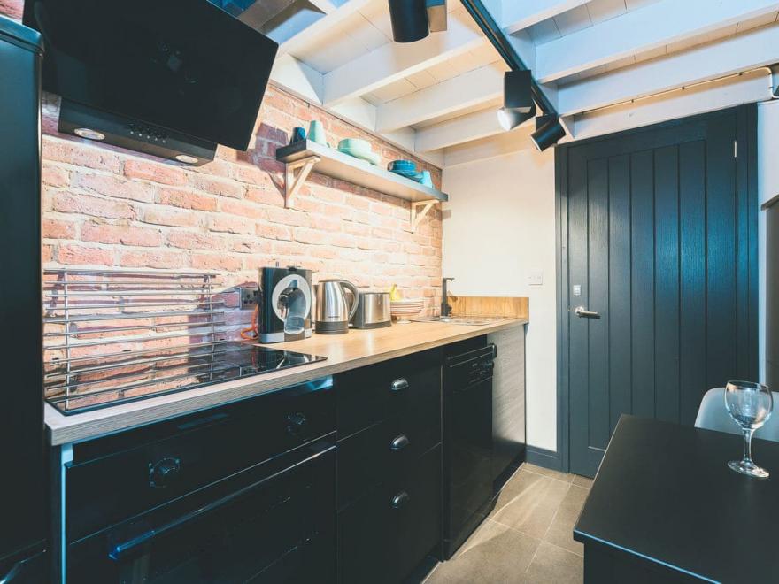 Apartment 3 - UK11733