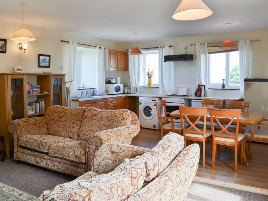 Lindisfarne Cottage- UK11779