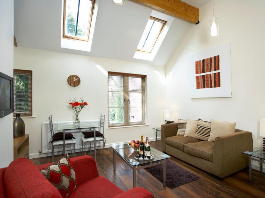 Apartment 1 - UK11823