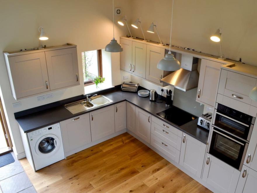 Pentwyn Barn - UK11830