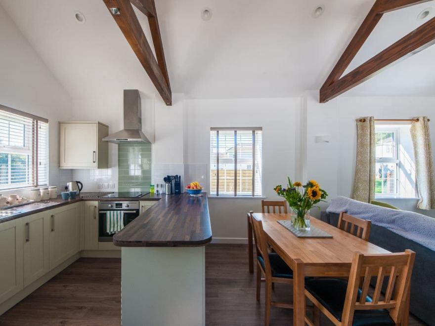 Chestnut Cottage - UK11846