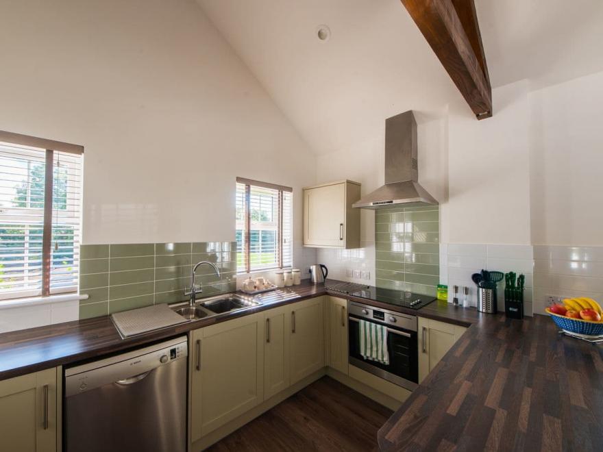 Chestnut Cottage - UK11846