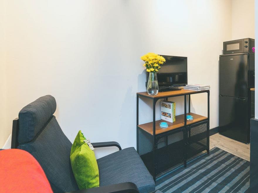 Apartment 6 - UK11860