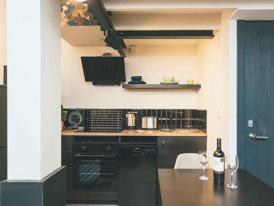 Apartment 6 - UK11860