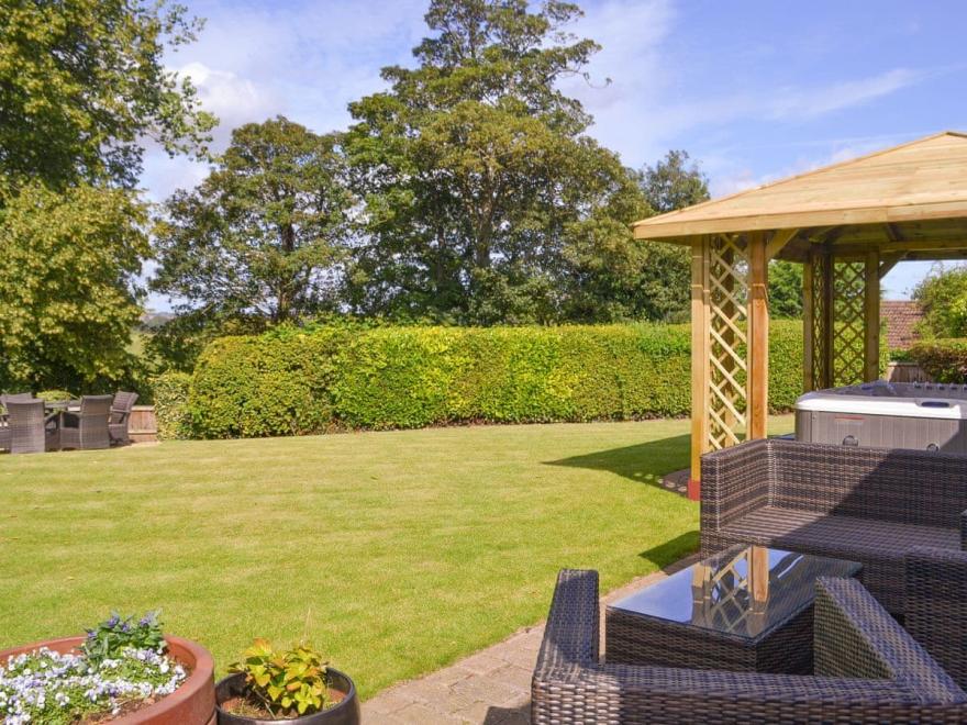 Nottinghamshire Country Club - Peacock Lodge