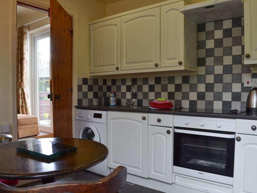 Little Esthwaite Cottage-UK11874