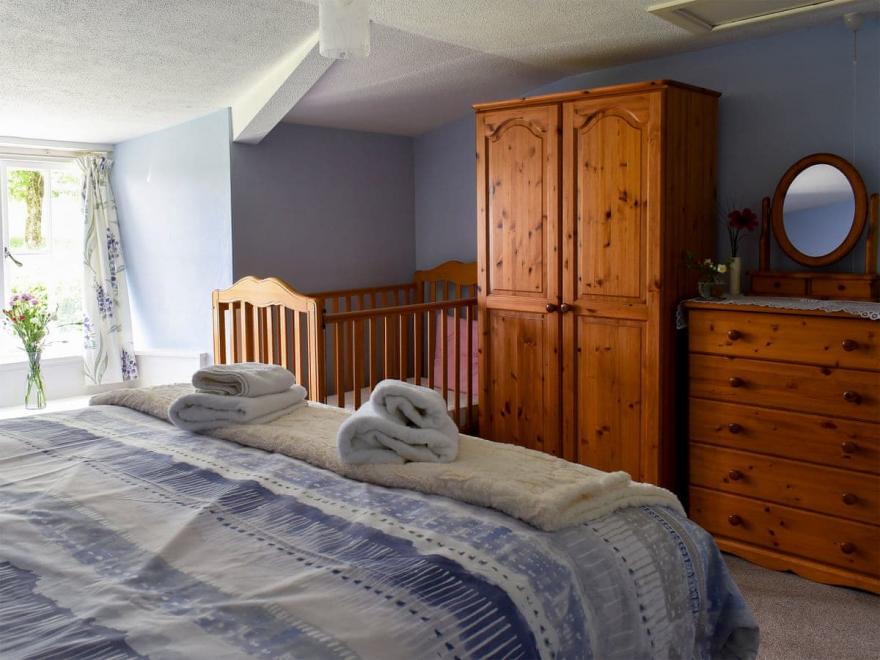 Well Farmhouse - UK11880