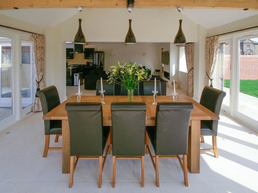 Brazenhall Lodge-UK11899