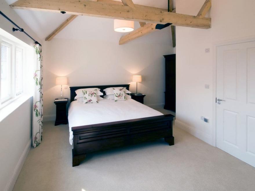 Brazenhall Lodge-UK11899