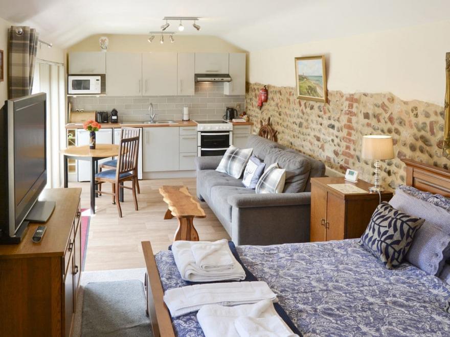 Courtyard Barn - UK11927