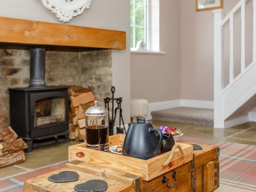 Gunby Hall Cottage 2-UK11989