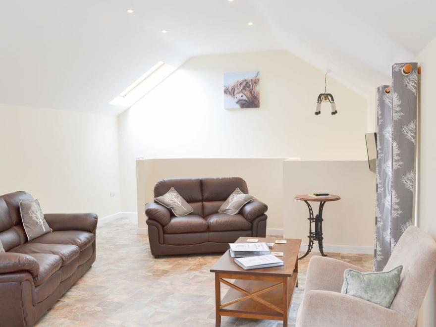 Scrumpy Barn - UK12014