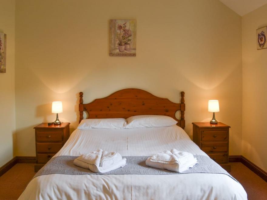 Oak Cottage - UK12037