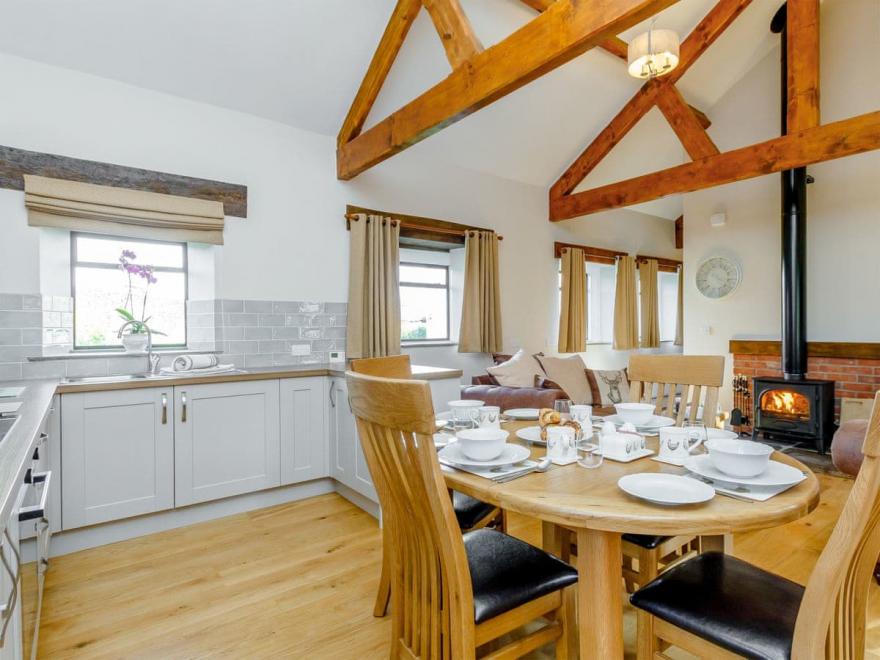 The Chicken Coop - UK12137