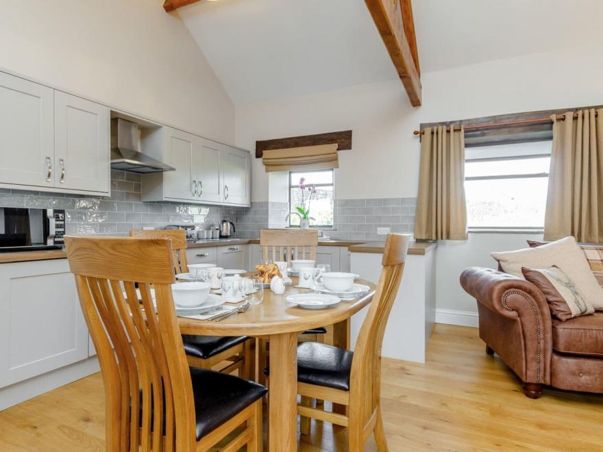 The Chicken Coop - UK12137