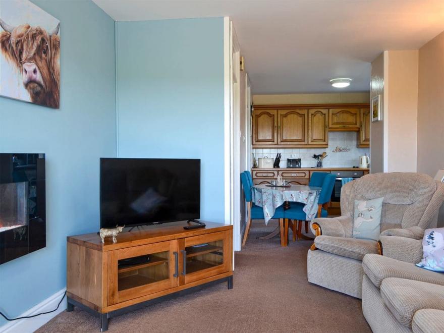 Seaview Cottage - UK12176