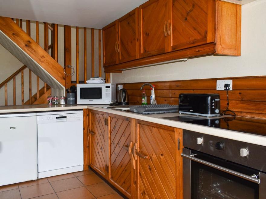 Toad Hall - UK 12217