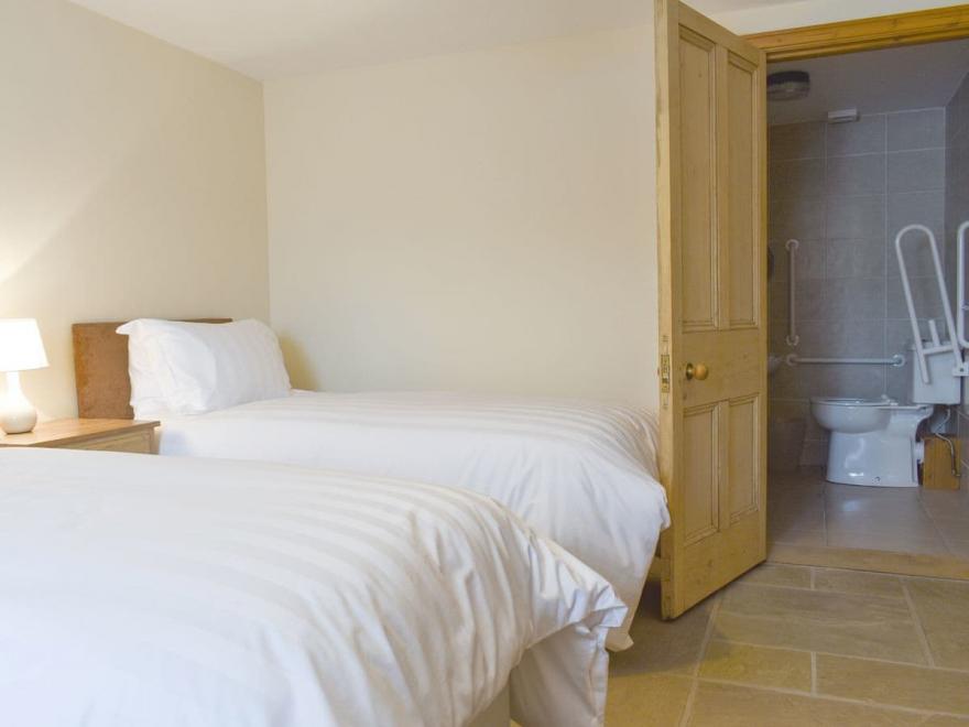 Hen Harrier Cottage - UK12310