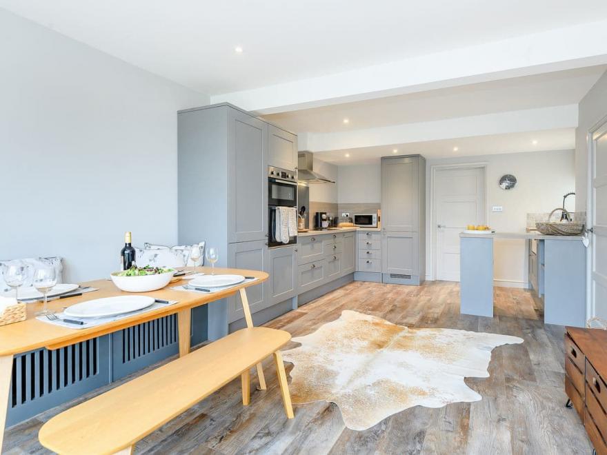 Shepherds Cottage - UK12386