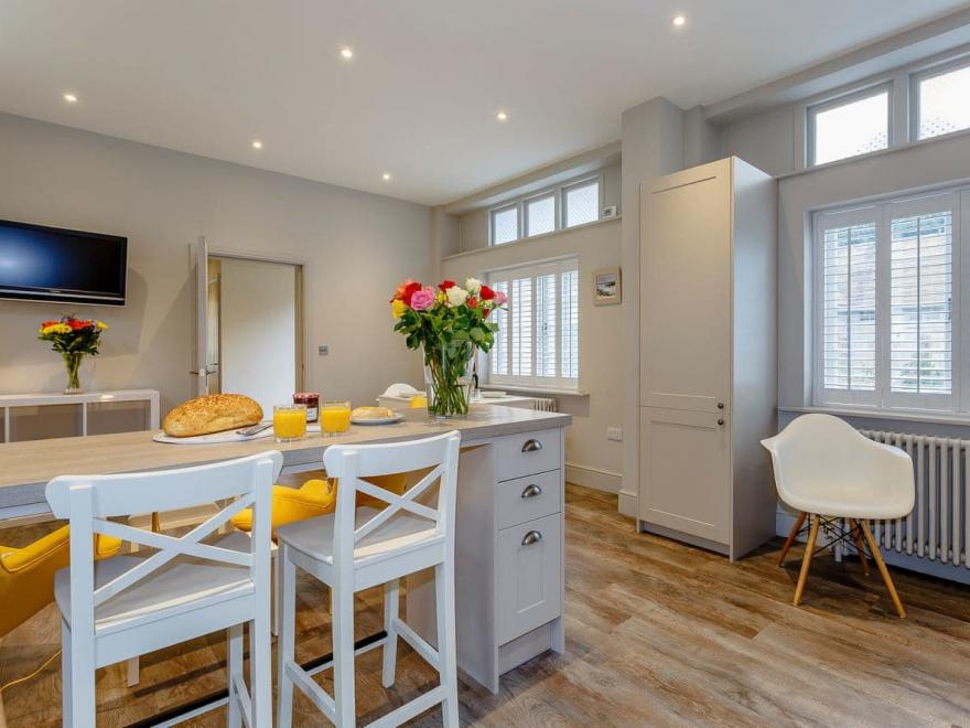 Keepers Cottage - UK12387