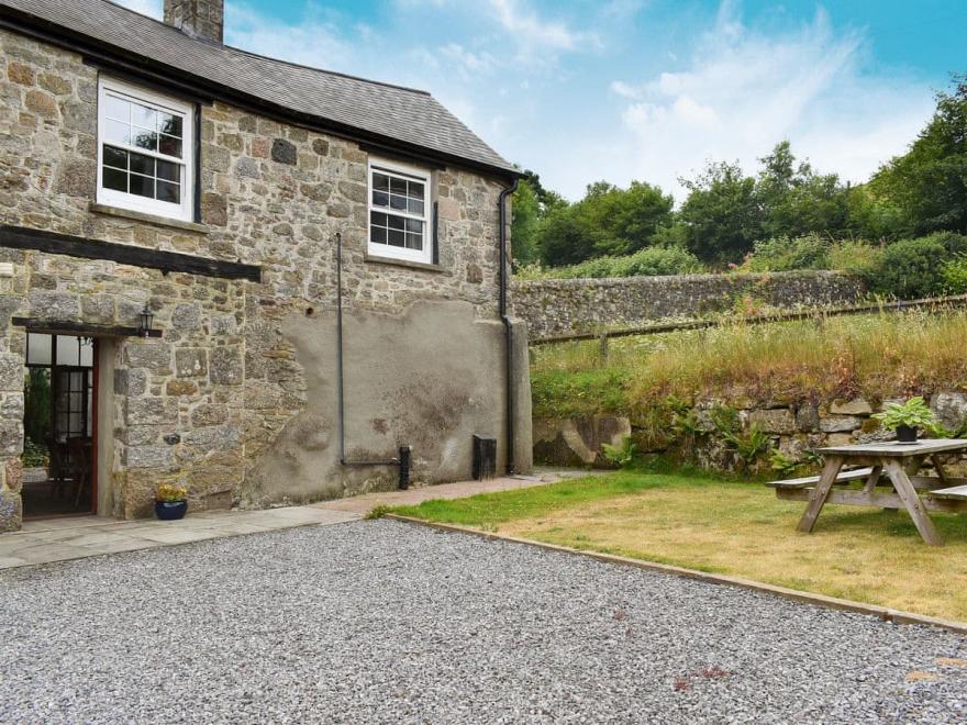 Lower Hameldown-UK12424