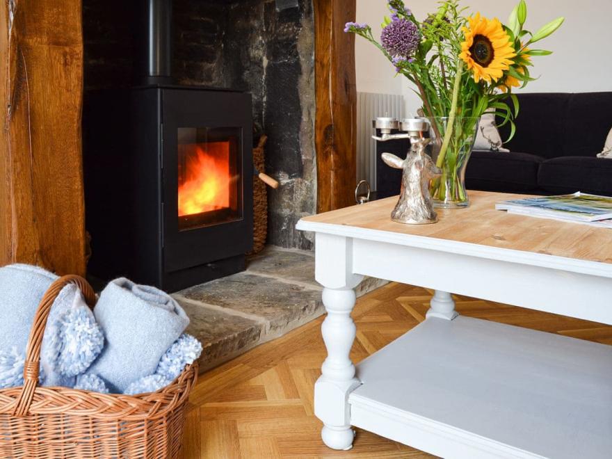 Near Bank View Cottage