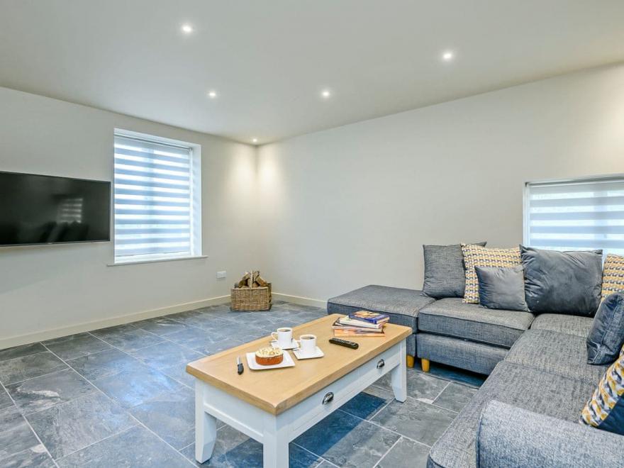 Peasenhall Farnhouse-UK12450