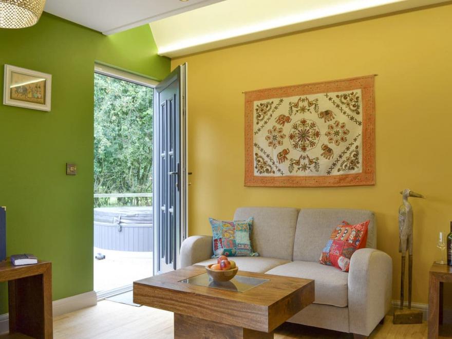 The Ashram - UK12473