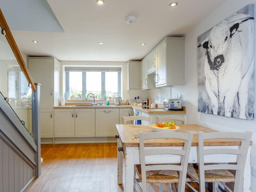 Backswood Cottage - UK12547