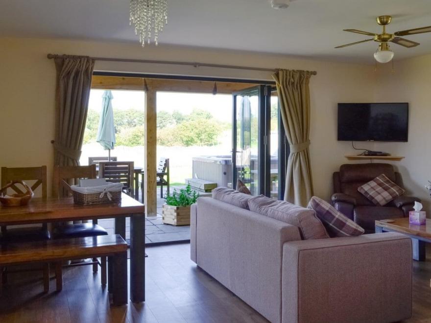 Dulas Lodge - UK12585