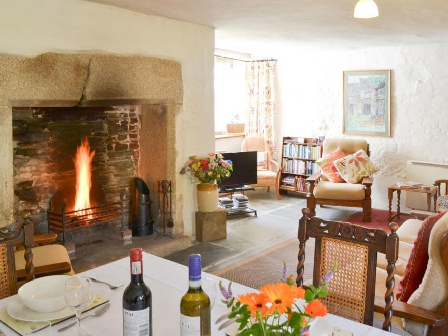 The Tudor Wing - UK12596