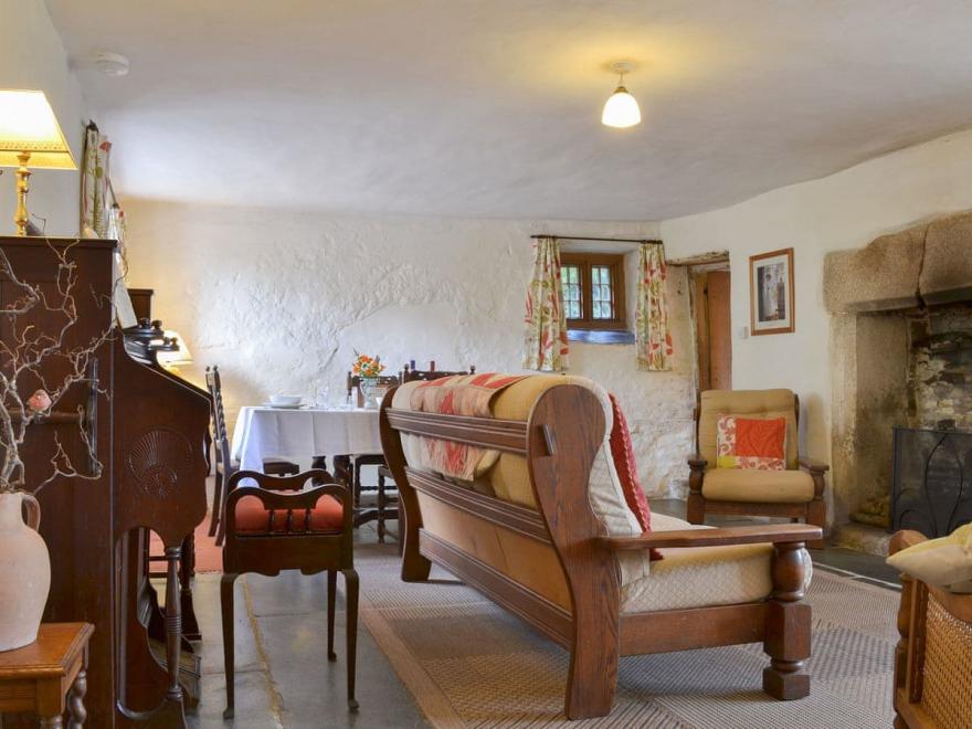 The Tudor Wing - UK12596