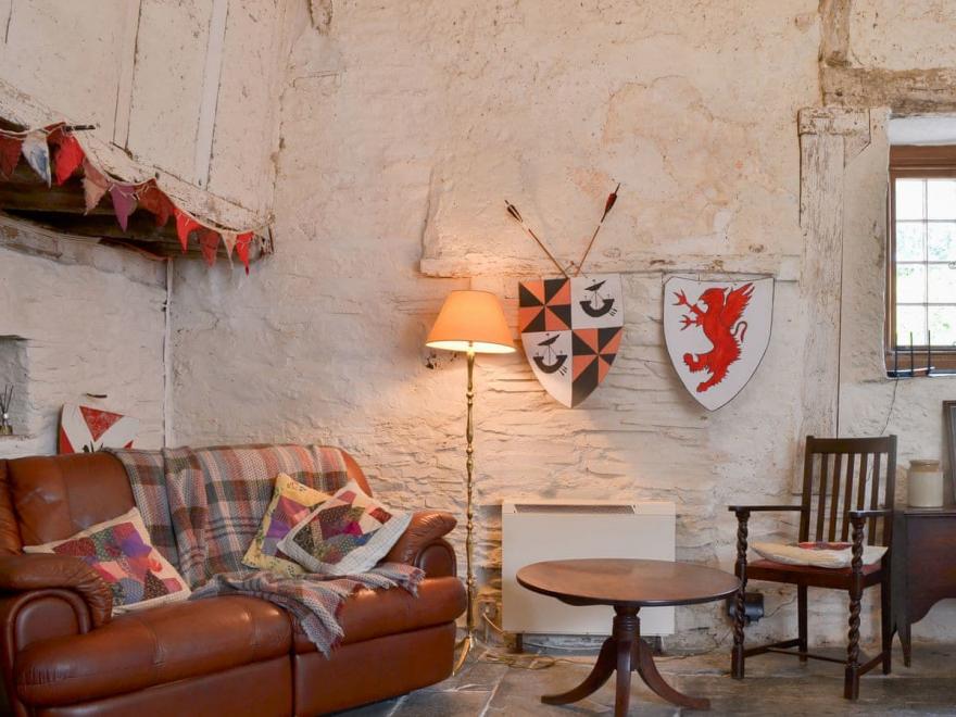 The Longhouse - UK12595