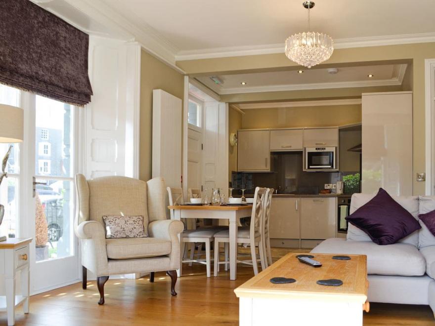 Llys Yr Wylan - UK12658