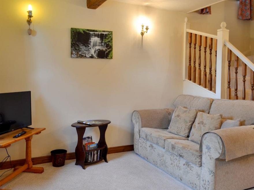 Device Cottage - UK12738